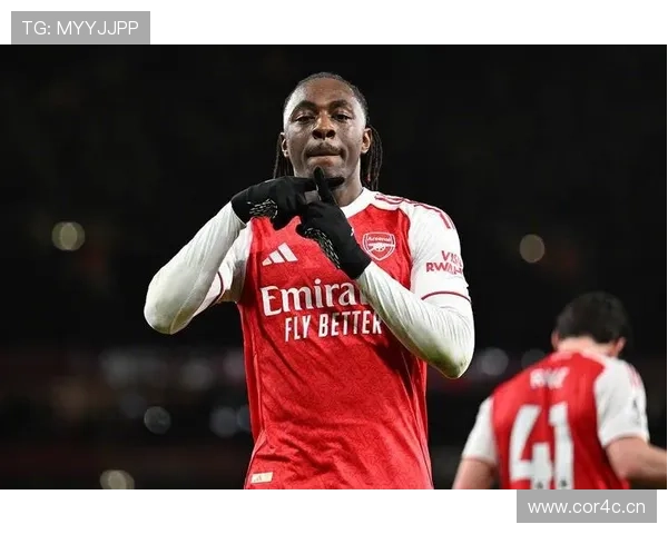 埃泽八战六球连场双响痛击热刺 埃泽八战六球连场双响痛击热刺